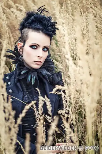 11082013-160428-shooting