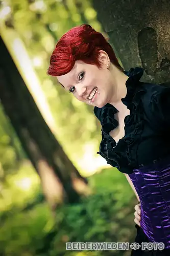 28052012-141402-shooting