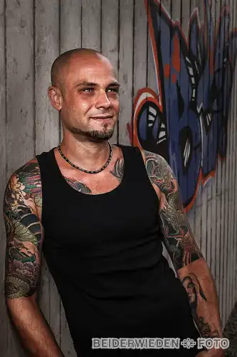 31082013-105158-shooting